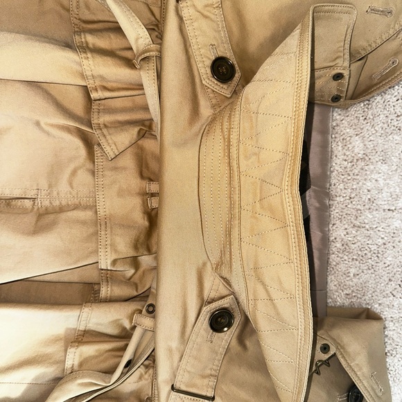 🧥Gorgeous Like New Burberry Brit Women's Peplum Short Trench Size 6 🧥 - Picture 8 of 9